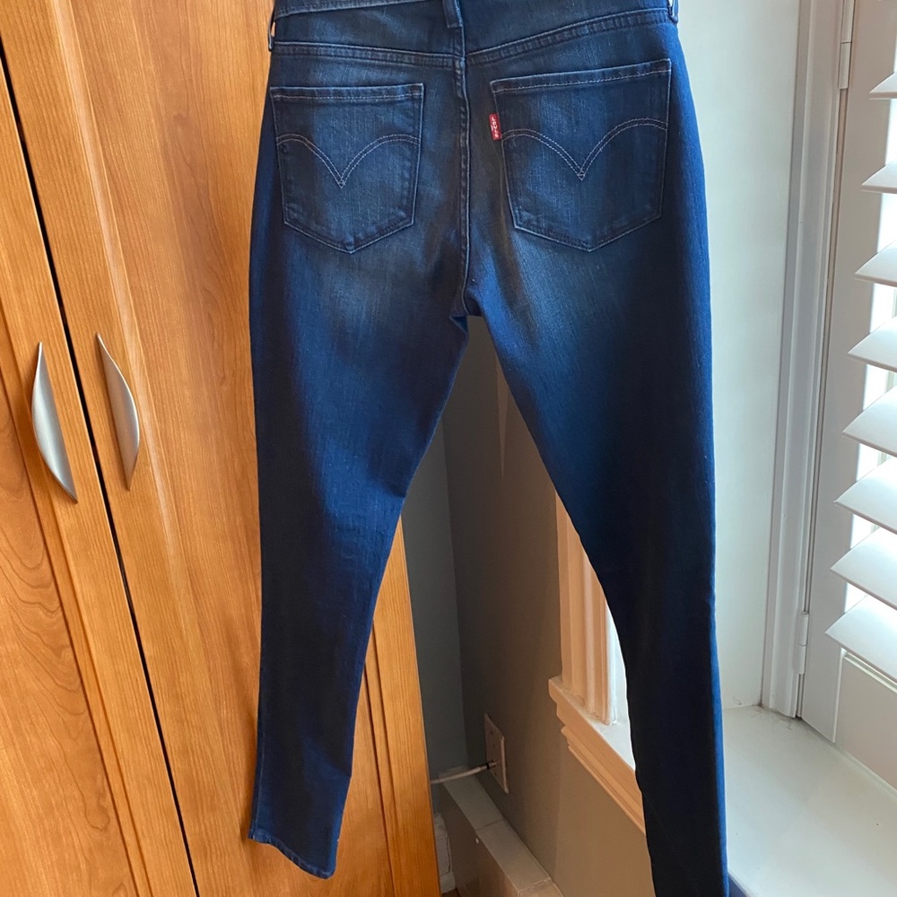 Levi’s 711 Skinny Jean - Picture 3 of 4